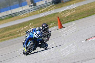 media/Apr-23-2022-Fastrack Riders (Sat) [[cb2d6ae73d]]/LEVEL 4/1PM TURN 6 OUTSIDE/